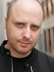 portrait of Drew Schnurr